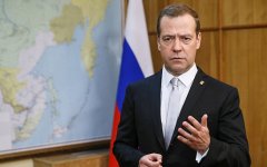 Медведев пообещал приватизировать «Башнефть» и «Роснефть» до конца года