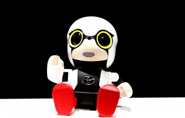 В Японии создали робота-малыша для общения с одинокими людьми (фото, видео)