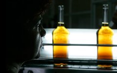 Малый бизнес попросил правительство сохранить скидки на алкоголь