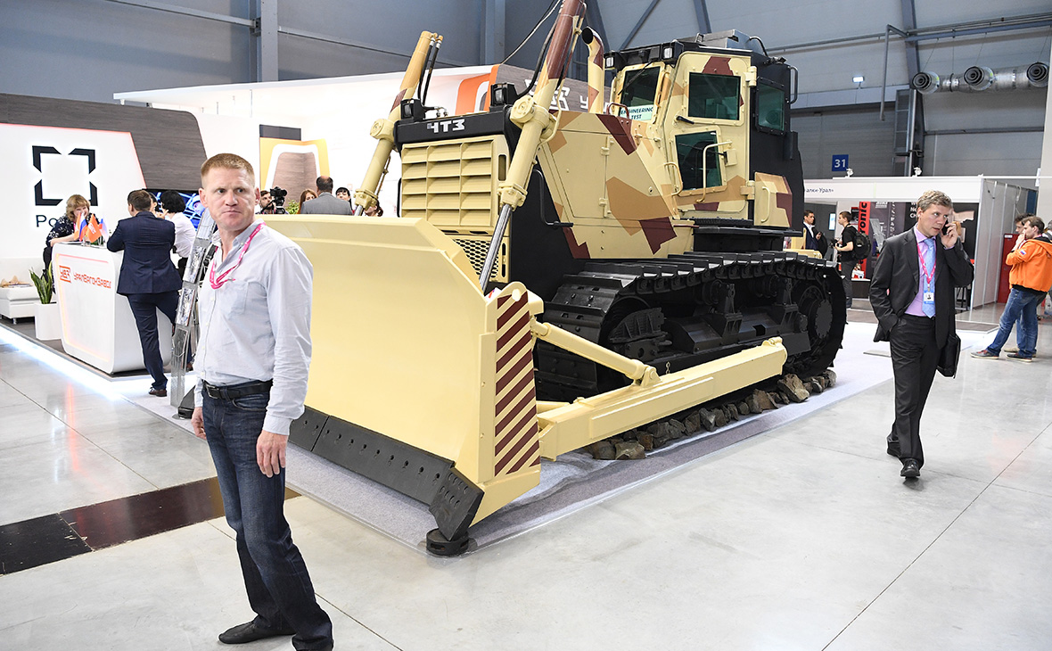 Производитель «Арматы» представил «мирно пашущий танк»