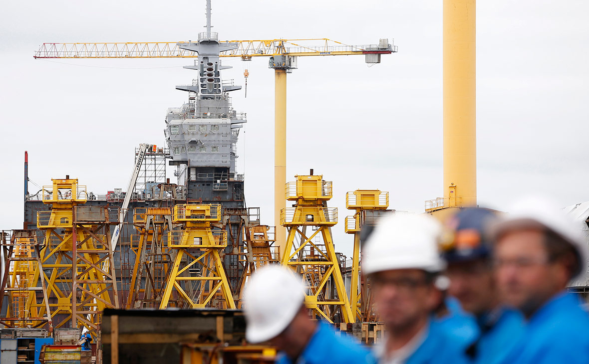 Власти смогут запрещать закупки судов и самолетов за границей