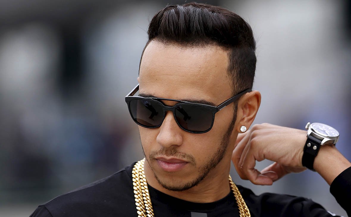 В «райских офшорах» нашли компании пилота «Формулы-1» Льюиса Хэмилтона