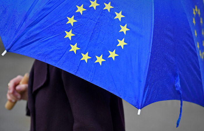 Совет ЕС на полгода продлил экономические санкции против России